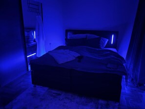 1 chambre, fer et planche à repasser, Wi-Fi, draps fournis