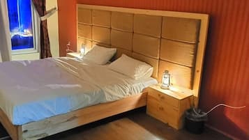Deluxe Double Room | Free WiFi, bed sheets