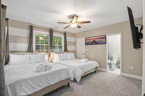 4 室のベッドルーム、アイロン / アイロン台、WiFi、ベッドシーツ