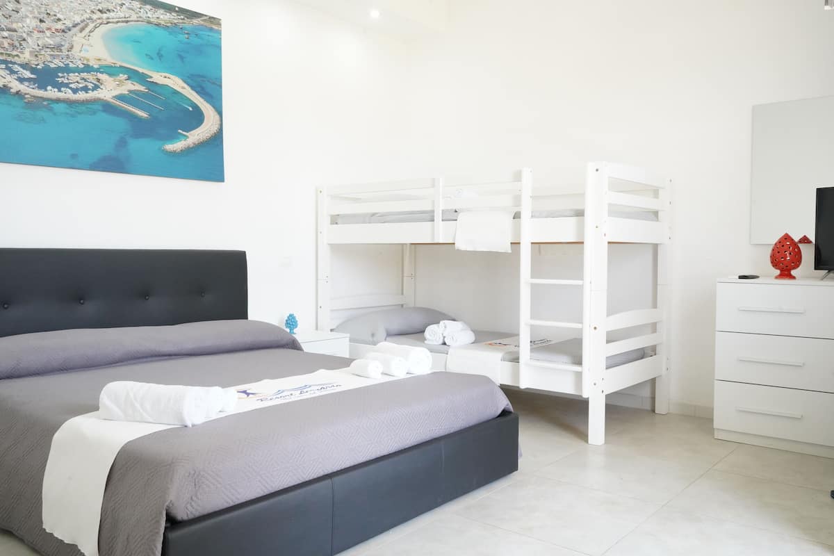 Comfort Quadruple Room | Soundproofing, free WiFi