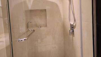 Deluxe Double Room | Bathroom | Shower, designer toiletries, towels, soap