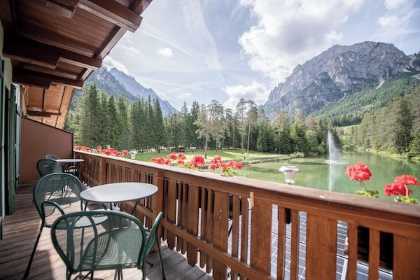 Panorama-værelse - søudsigt - ved sø | Terrasse/gårdhave