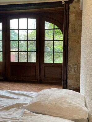 4 Schlafzimmer, Reisekinderbett, kostenloses WLAN, Bettwäsche