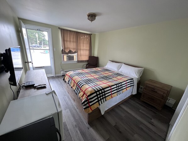 Basic Room | 1 bedroom, free WiFi, bed sheets