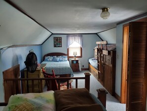 3 bedrooms, iron/ironing board, free WiFi