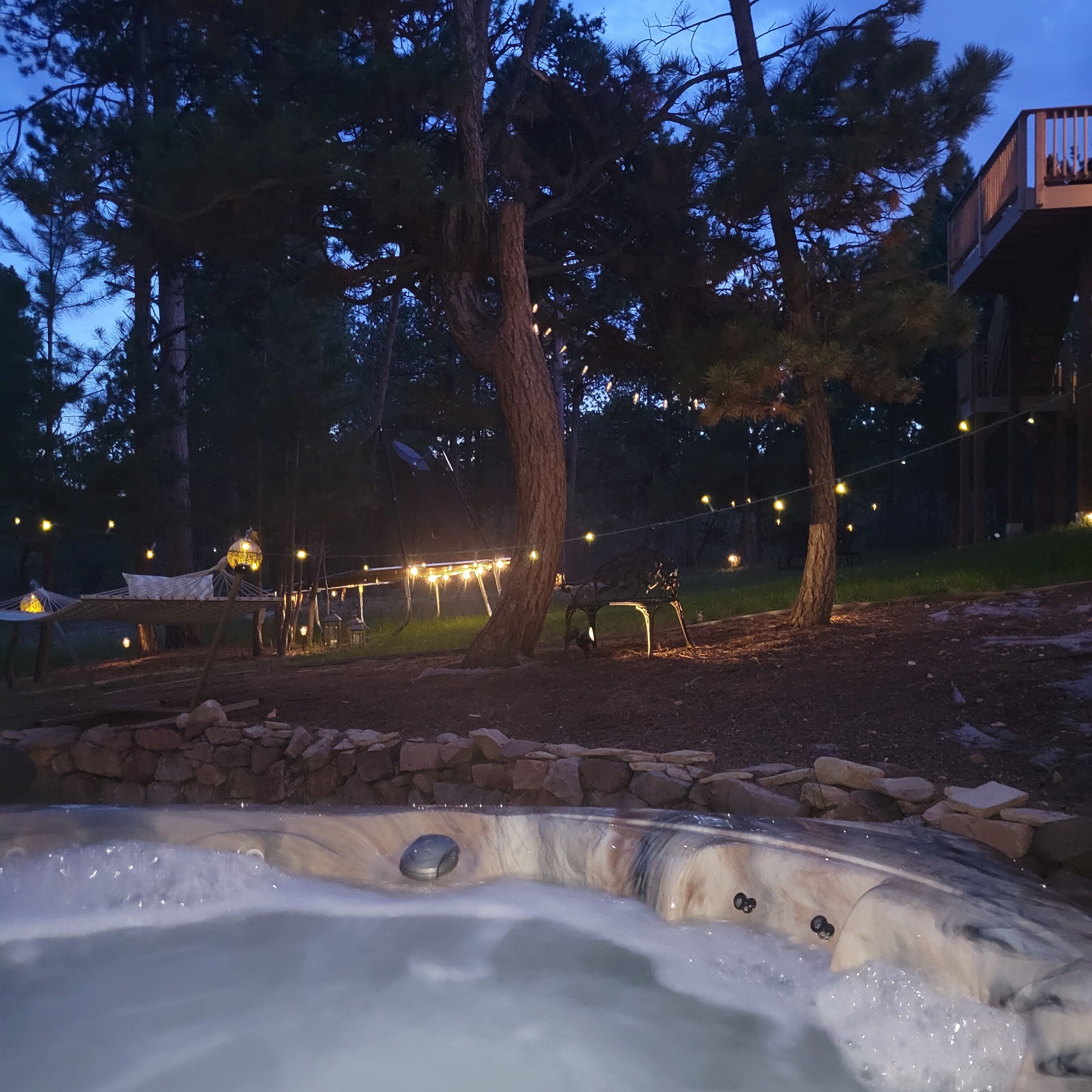 Tina de hidromasaje al aire libre