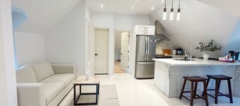 Cozy 2-Bedroom Apartment In Historical Building. 