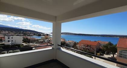 3 room apartment, 100 meters from the beach with sea view, new building.