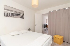 1 bedroom, WiFi, bed sheets