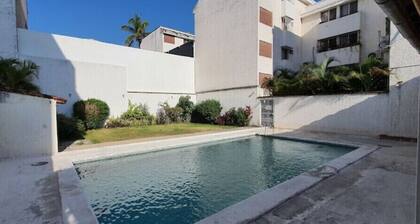 Apt in Versalles the heart of Vallarta. Pool