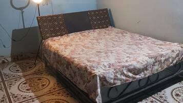 2 多间卧室、熨斗/熨衣板、WiFi、床单