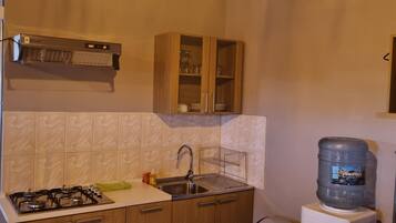 Superior Cabin | Private kitchen | Mini-fridge, dishwasher, cookware/dishes/utensils