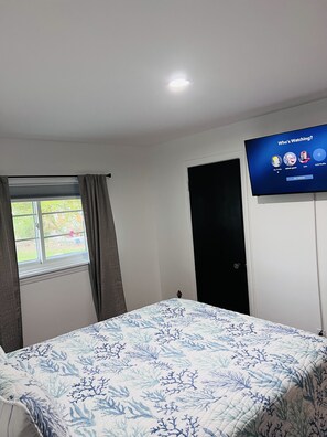 2 quartos, ferros/tábuas de passar roupa, Wi-Fi, roupa de cama