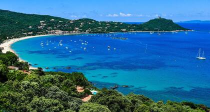 Ground floor apartment of a villa in Grossa - near Campomoro