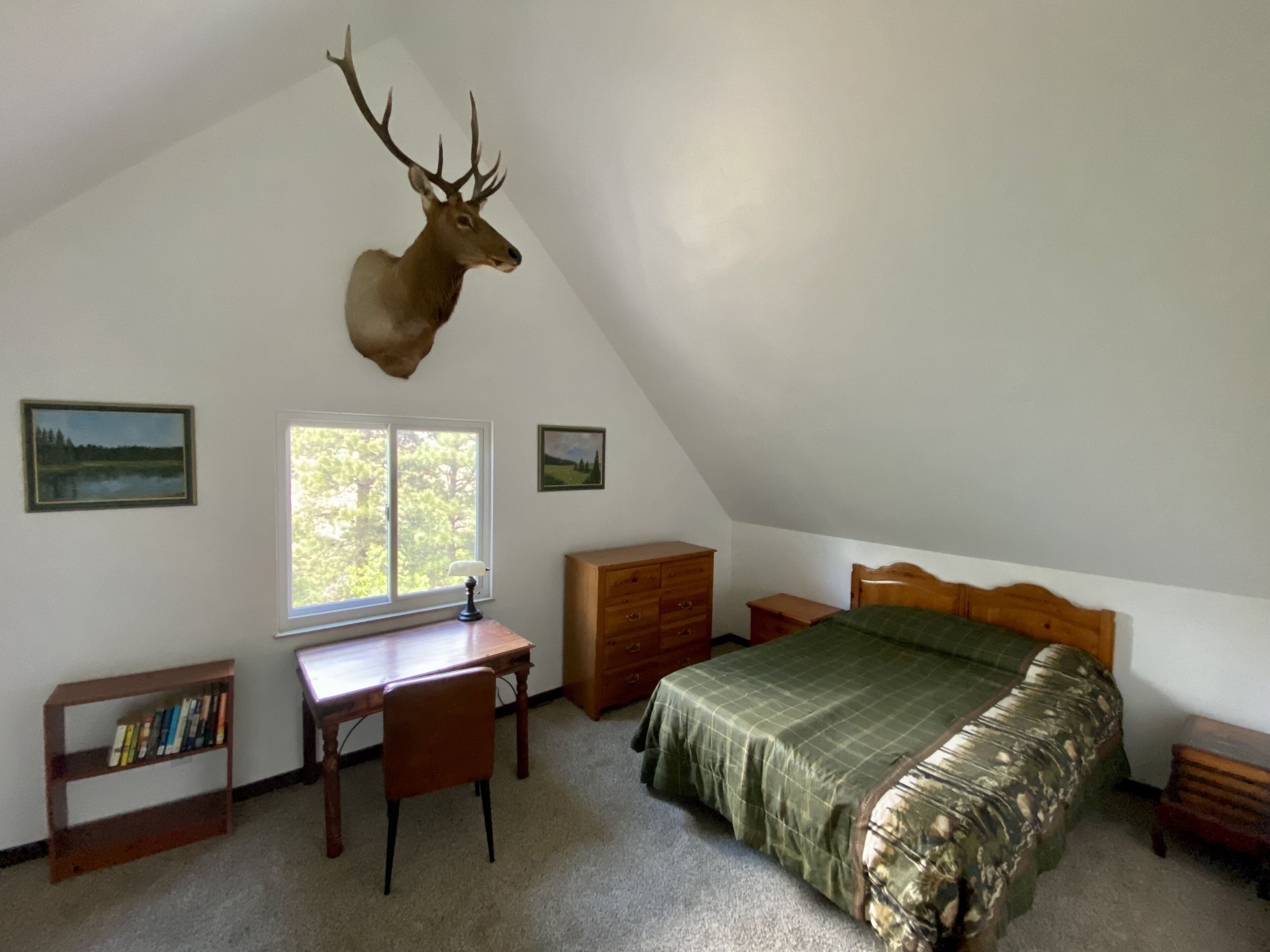 3 bedrooms, desk, free WiFi, bed sheets