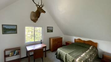 3 bedrooms, desk, free WiFi, bed sheets
