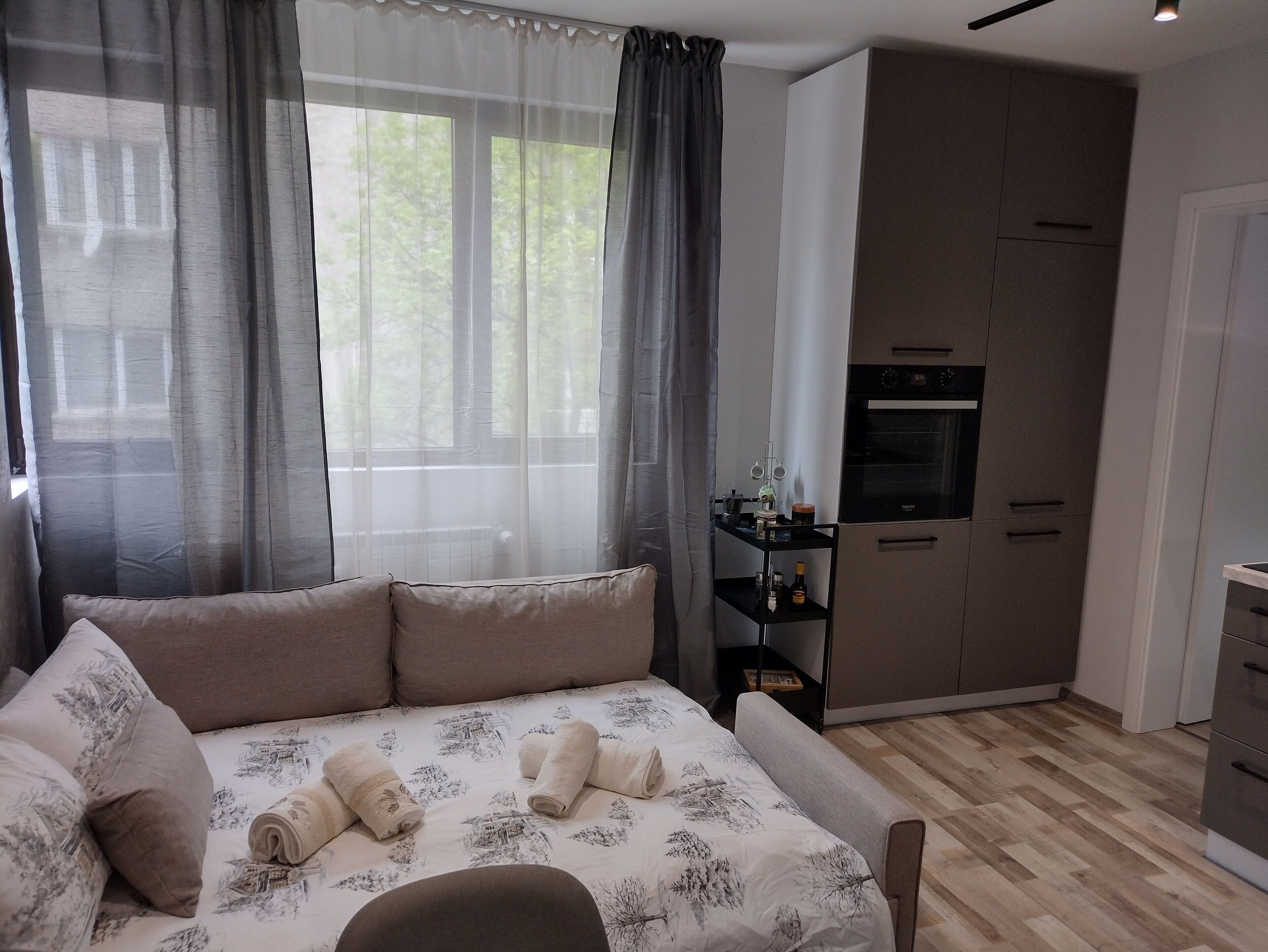 1 chambre, bureau, fer et planche à repasser, Wi-Fi gratuit