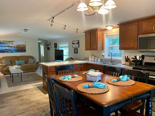 Raleigh Retreat: Cozy Waterfront Lake Home on Nolin Lake & Close to Mammoth Cave