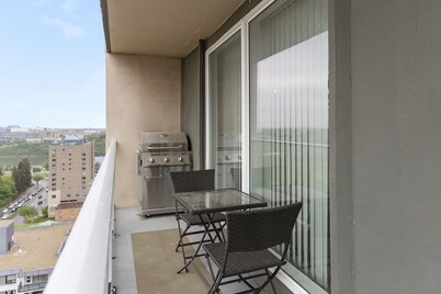 Newly Renovated Modern Downtown Condo