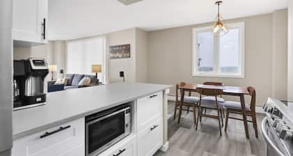 Newly Renovated Modern Downtown Condo