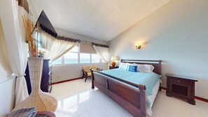 5 bedrooms, desk, iron/ironing board, travel cot - Huge Beach Front Penthouse (Carolina)