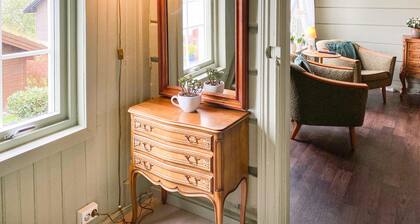 Stunning home in ålesund with kitchen