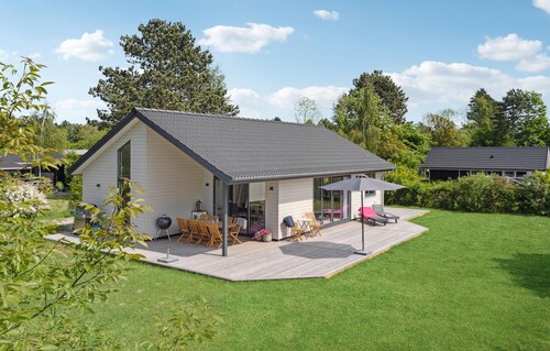 Gorgeous home in Stege with WiFi