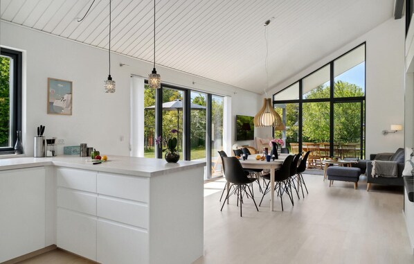 Interior - Gorgeous home in Stege with WiFi (Stege)