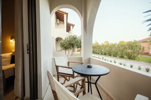 Literie de qualité supérieure, coffres-forts dans les chambres, bureau