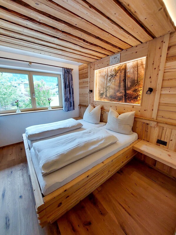 4 Schlafzimmer, kostenloses WLAN, Bettwäsche