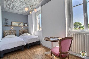 4 chambres, fer et planche à repasser, Wi-Fi gratuit, draps fournis