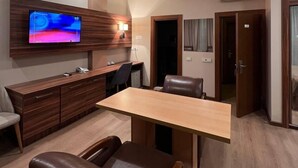 Phòng đôi Cao cấp | Bộ đồ giường kháng dị ứng, chăn bông 