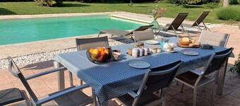 Villa in the countryside with swimming pool and abig garden, ideal for families!