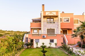 Front of property - Lydia Apartment (Chania)