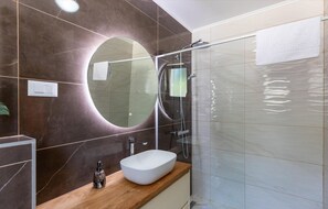 Douche, séchoir à cheveux