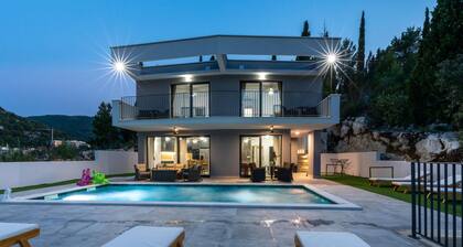 Stunning home in Blace
