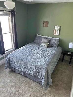 3 bedrooms, iron/ironing board, travel crib, WiFi - Family Shoreline Hideaway (Ortonville)