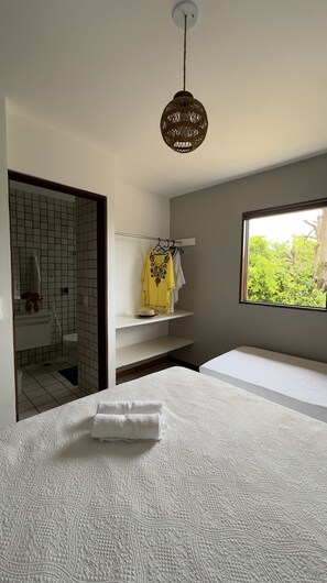 6 chambres, fer et planche à repasser, Wi-Fi, draps fournis