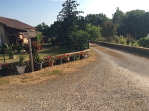 Property grounds - La Tranquille de la Campagne pas Loin de Perigueux (Église-Neuve-de-Vergt)