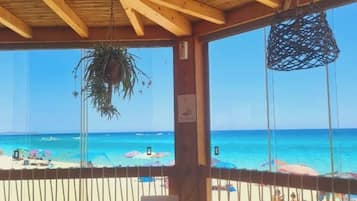 Vista spiaggia/mare