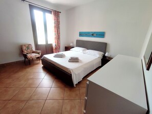 2 Schlafzimmer, Bügeleisen/Bügelbrett, Reisekinderbett, kostenloses WLAN