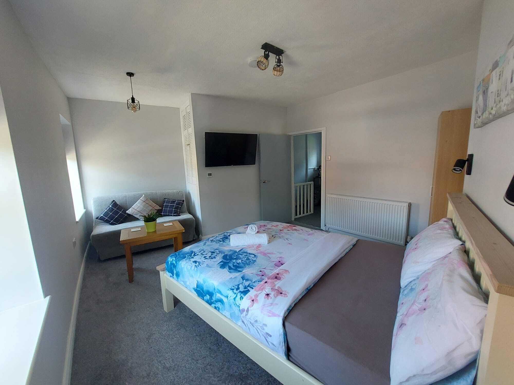 Comfort Room, 1 Bedroom, Ensuite, City View (Family Room 1st Floor ) | Blackout drapes, soundproofing, iron/ironing board, free WiFi