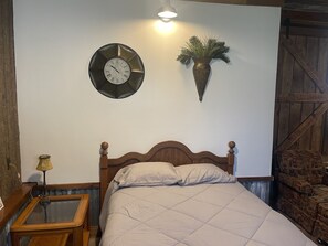 1 bedroom, WiFi, bed sheets - Mine Lick Creek Resort 128 (Baxter)