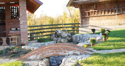 Authentic and traditional farmhouse 'Medjedovica brdo Godovik'