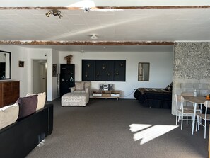 Interior - Cosy comfortable unit with city views (Napier)