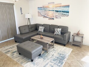 Smart TV - Charming home in Panama City Beach🏖️ (Panama City Beach)