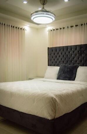 3 Schlafzimmer, Bügeleisen/Bügelbrett, WLAN, Bettwäsche