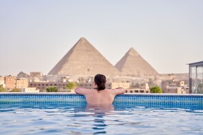 Outdoor pool - New Pyramid Front Hotel (Giza)