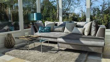 TV, lareira, aparelho de som