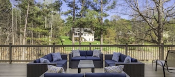 Winter specials!! Welcome to our LKN HOME! Sleeps 16! Boat Rental Available!